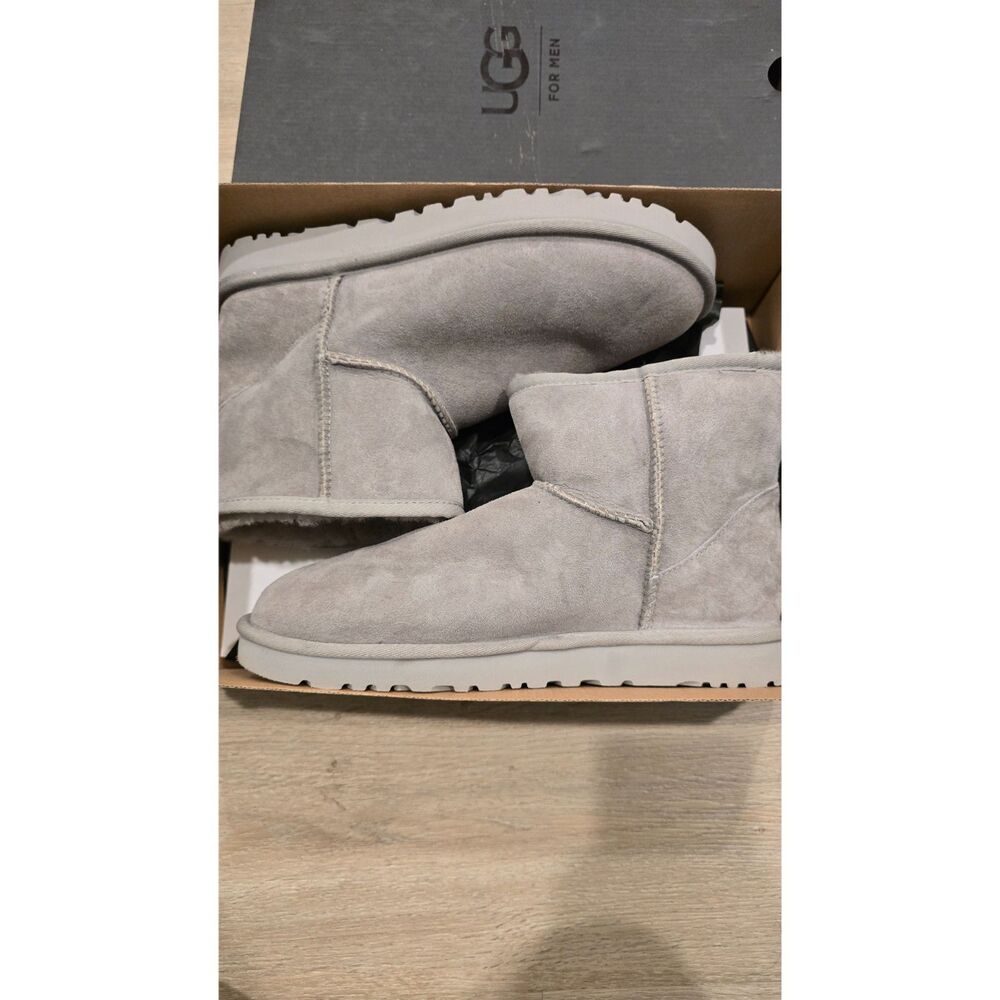 UGG Classic Mini Suede Sheepskin Boots Grey Mens Size 9/ Women's size 10.5 NIB